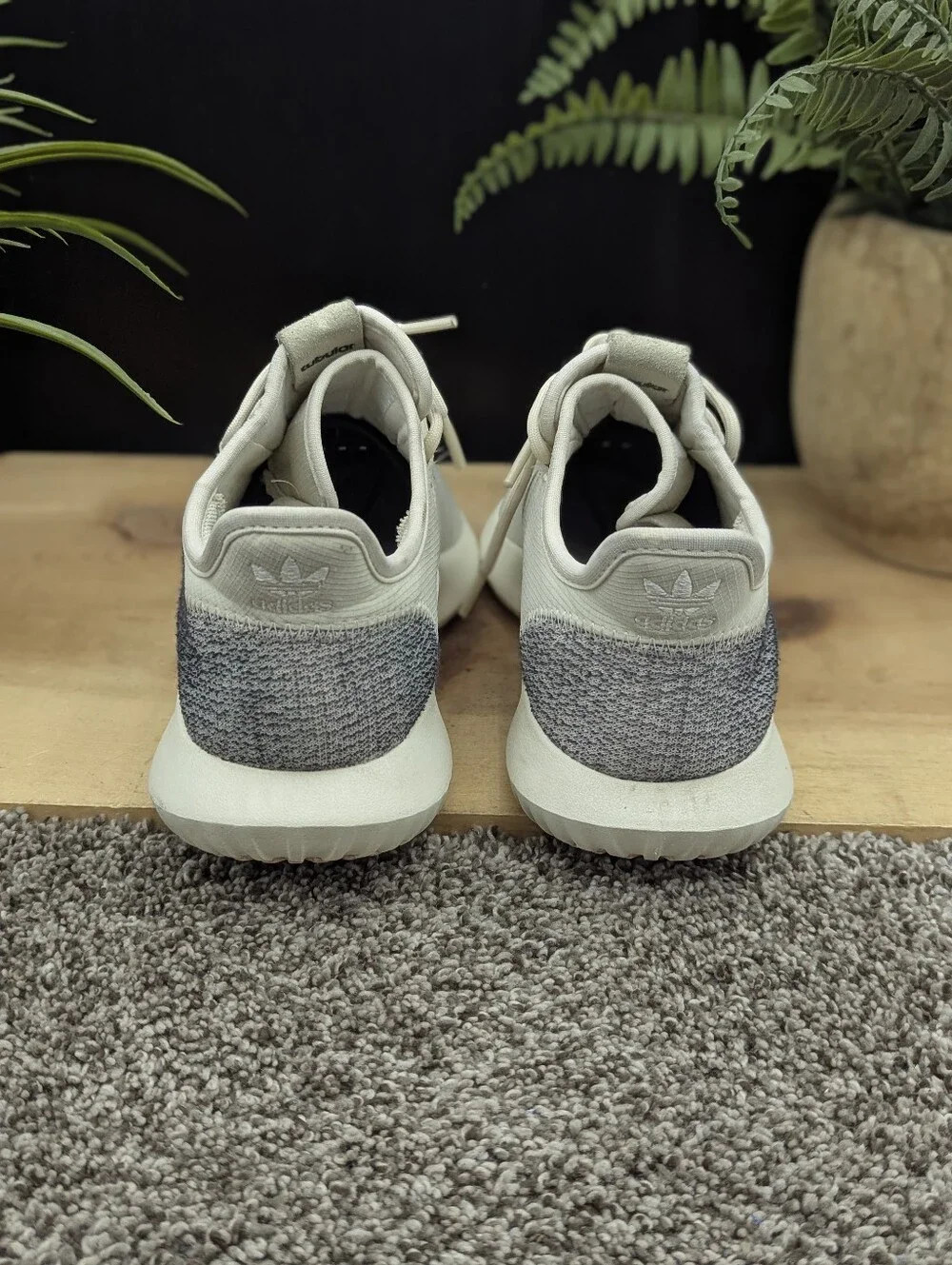 Adidas Tubular Shadow Women's Size 7 Running Walking Gym Shoes Casual Comfort